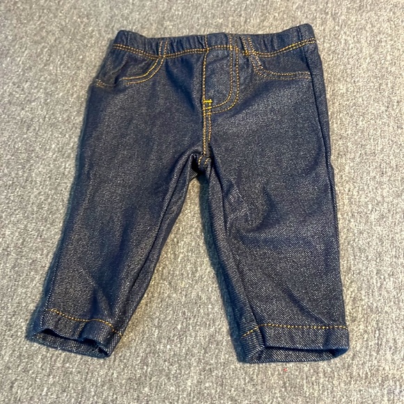 Carter’s Girl Floral Onesie w/ Blue Jeans, 2-Pc - Picture 4 of 4